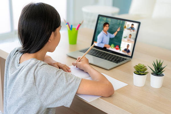 student using computer for online learning